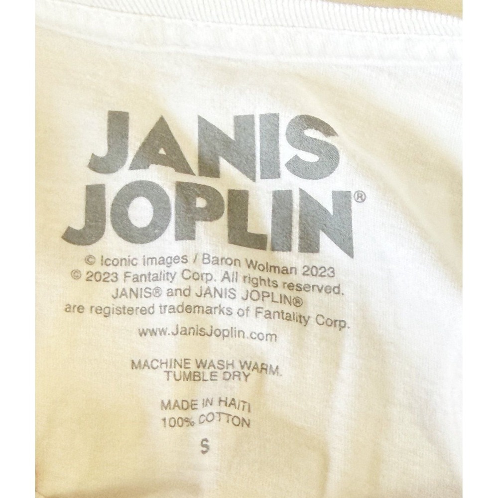 Janis Joplin white t-shirt in size small - Picture 2 of 4
